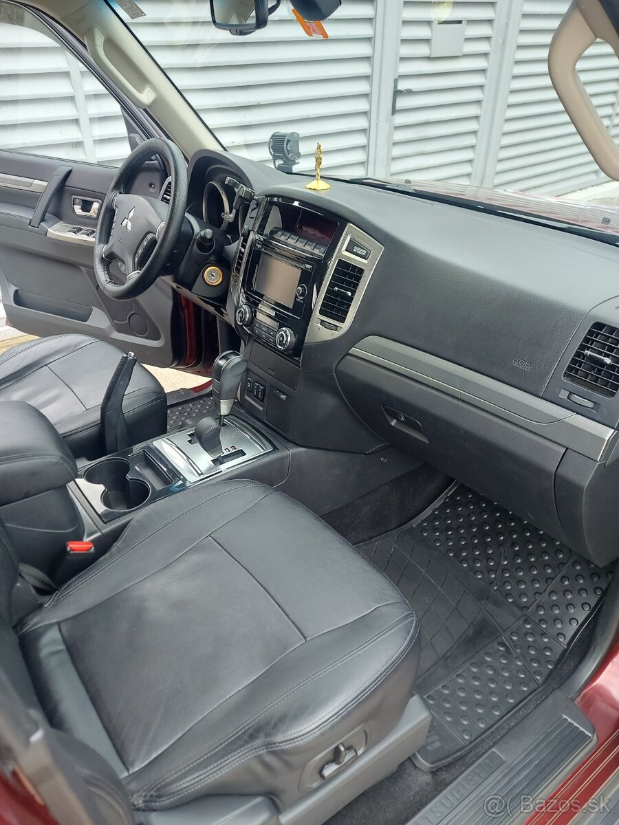 Pajero 4 - 6