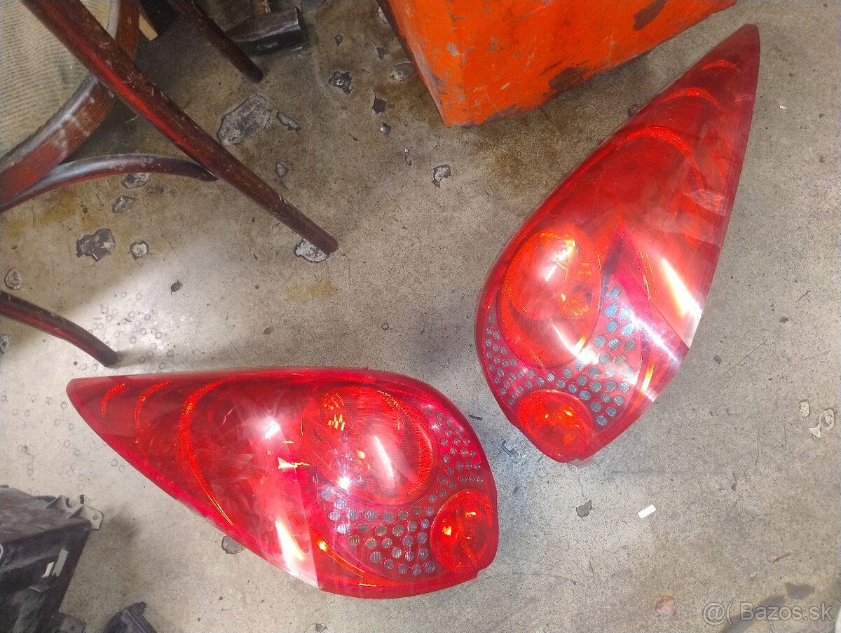 Predám diely na 207 - 6