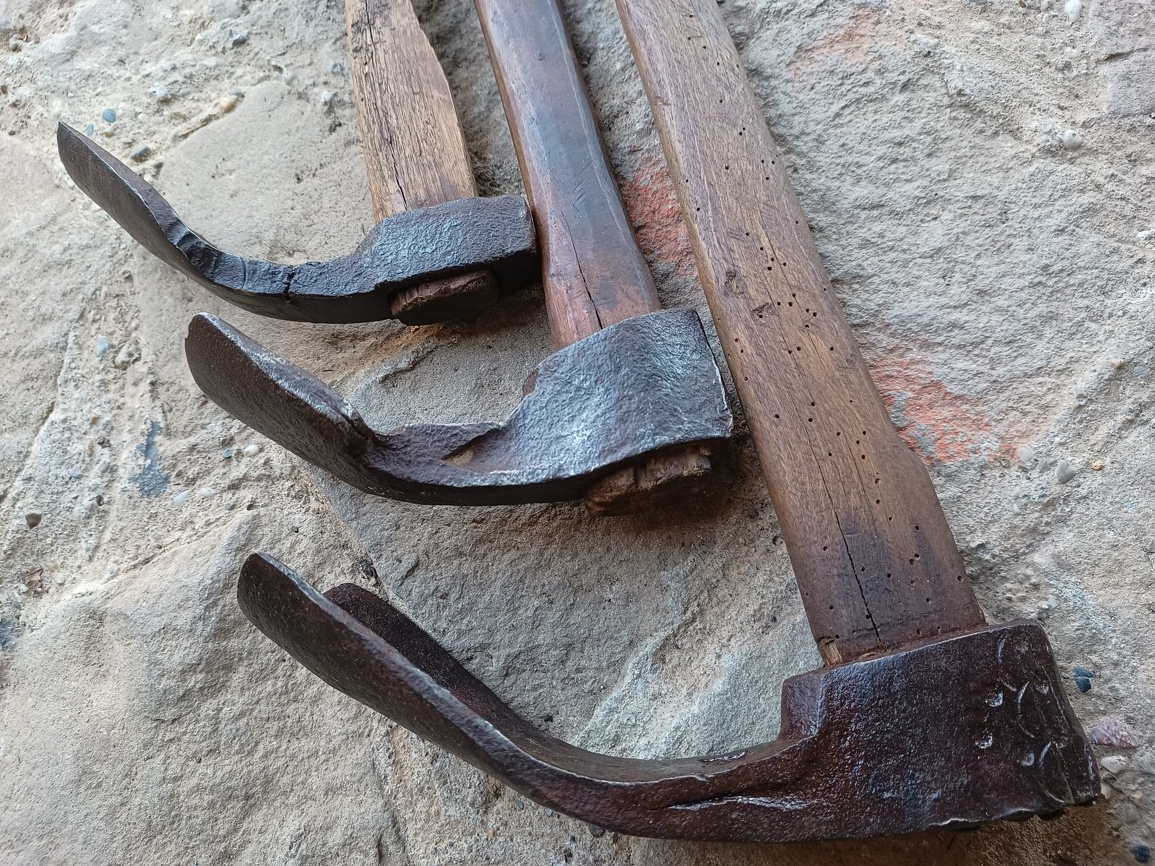 sekera dlabačka,sekery,hoblík,neboziec,staré náradie,dláto 3 - 6