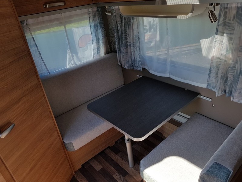 Karavan Weinsberg 390QD ,rok 2022 , 850/1100kg - 6