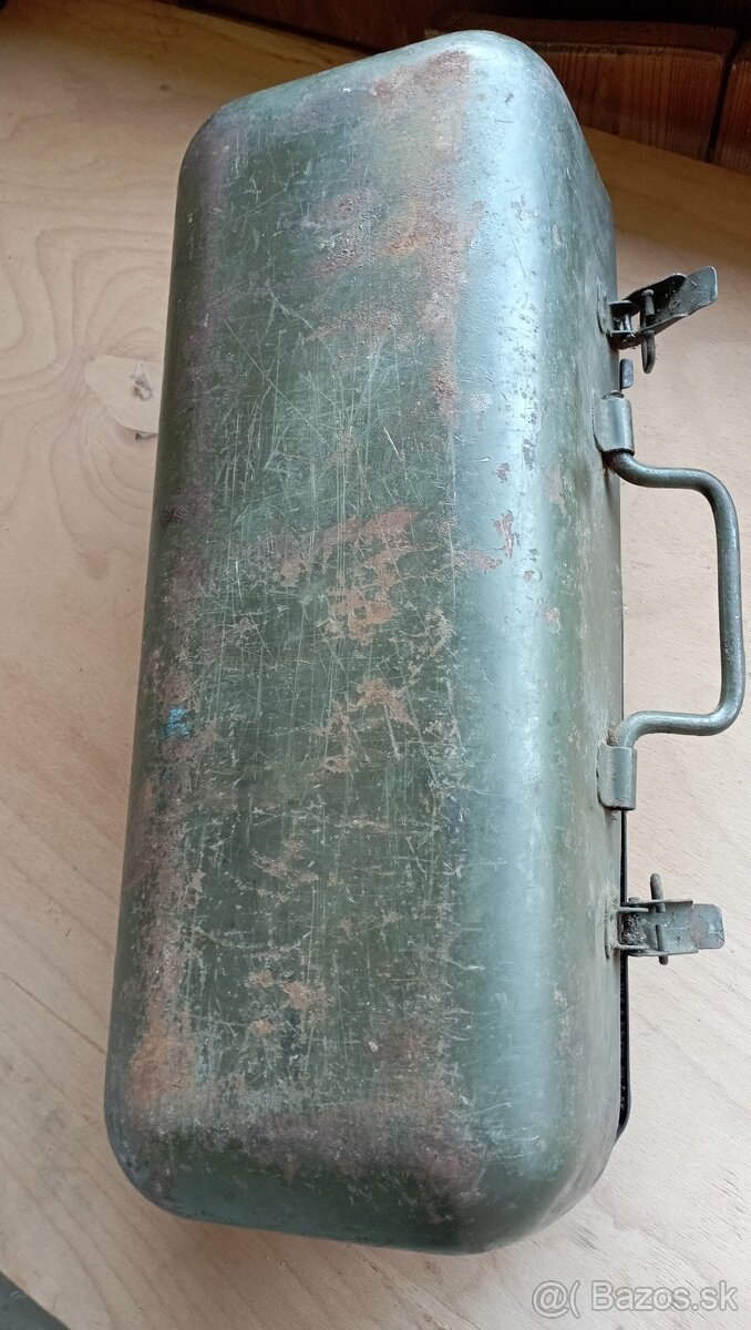 Stará vojenská lekárnička... - 6