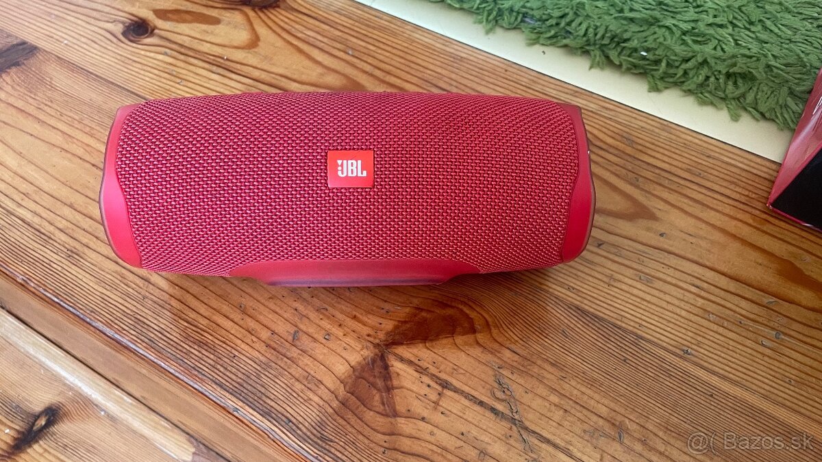 JBL Charge 4 – červený - 6