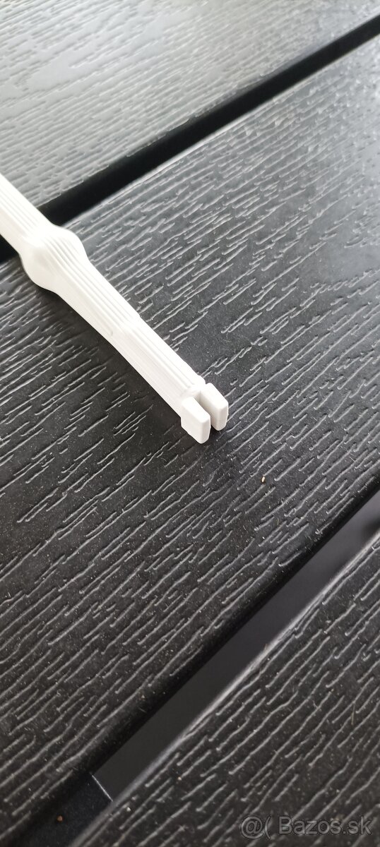 Krmítka 2gr , ( kanárik ) - 6