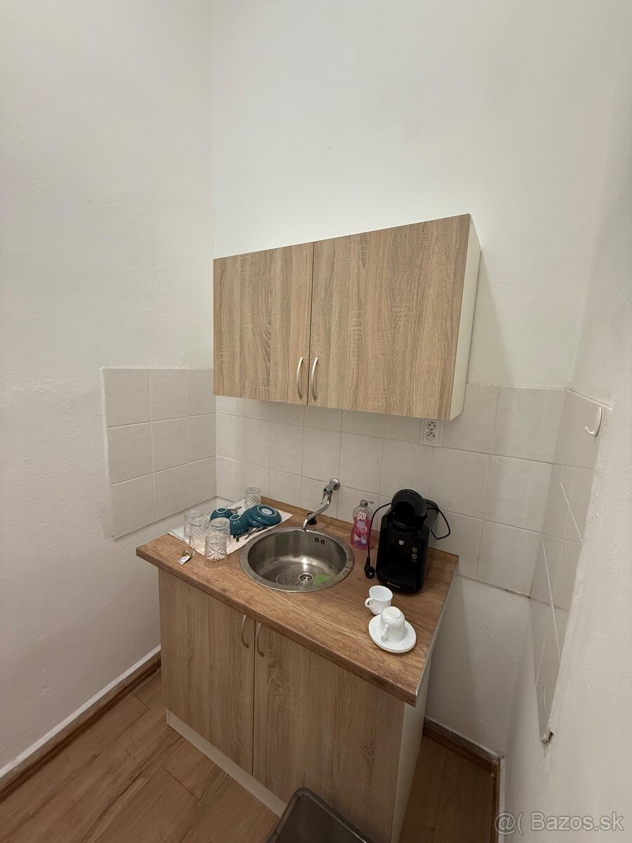 Kancelária s parkovaním Prešov - 6