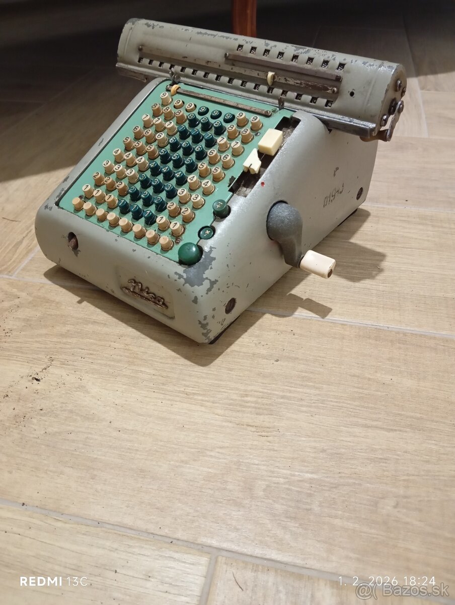 Retro kalkulačka - 6