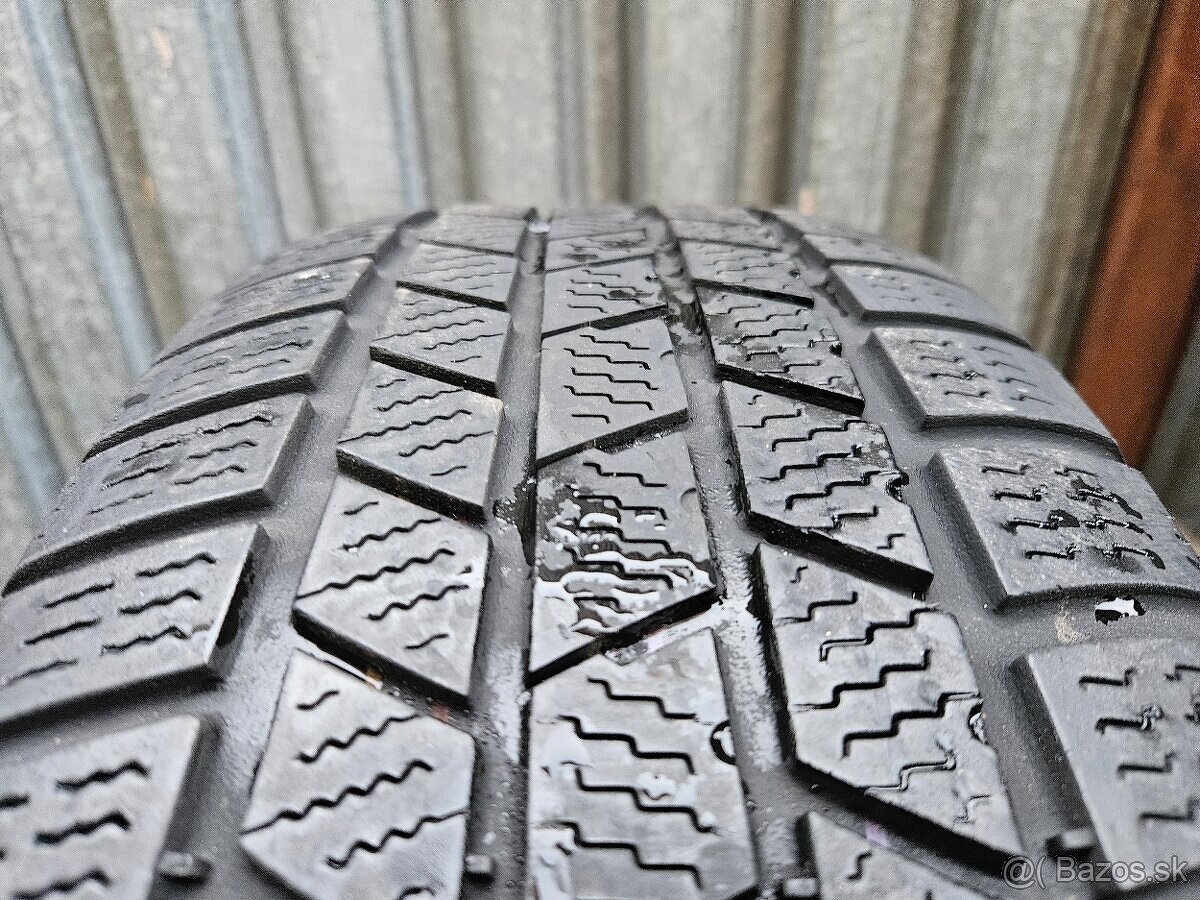 Zimné pneu Continental - 215/65 r16 - 6
