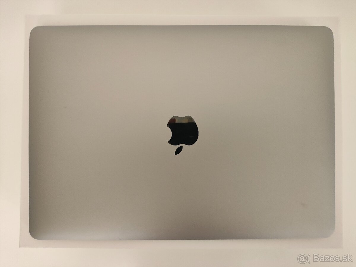 MacBook Air 2020 | i7 • 8GB • 256GB SSD - 6