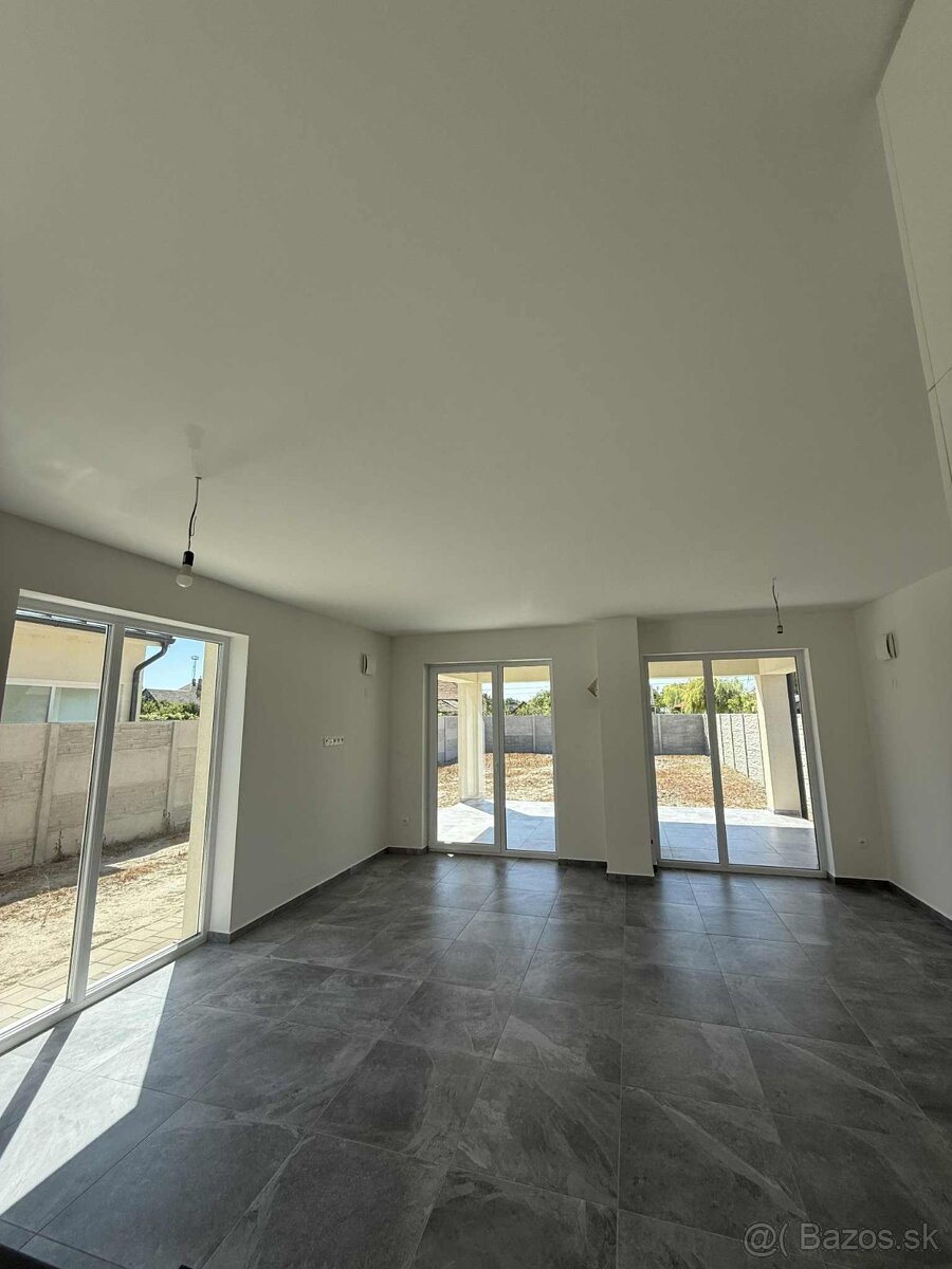 Rodinný dom v obci Trávnik - 6