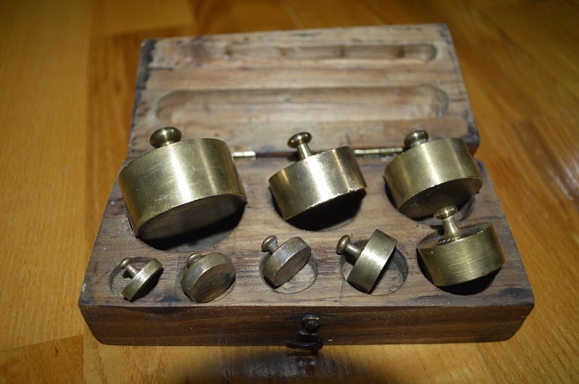 predam krasne starozitne zavazia - 6