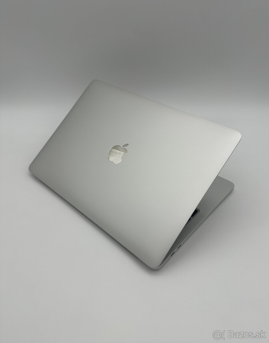 MacBook Pro 13" 2020 8/256GB Silver (100% Batéria) + ZÁRUKA - 6
