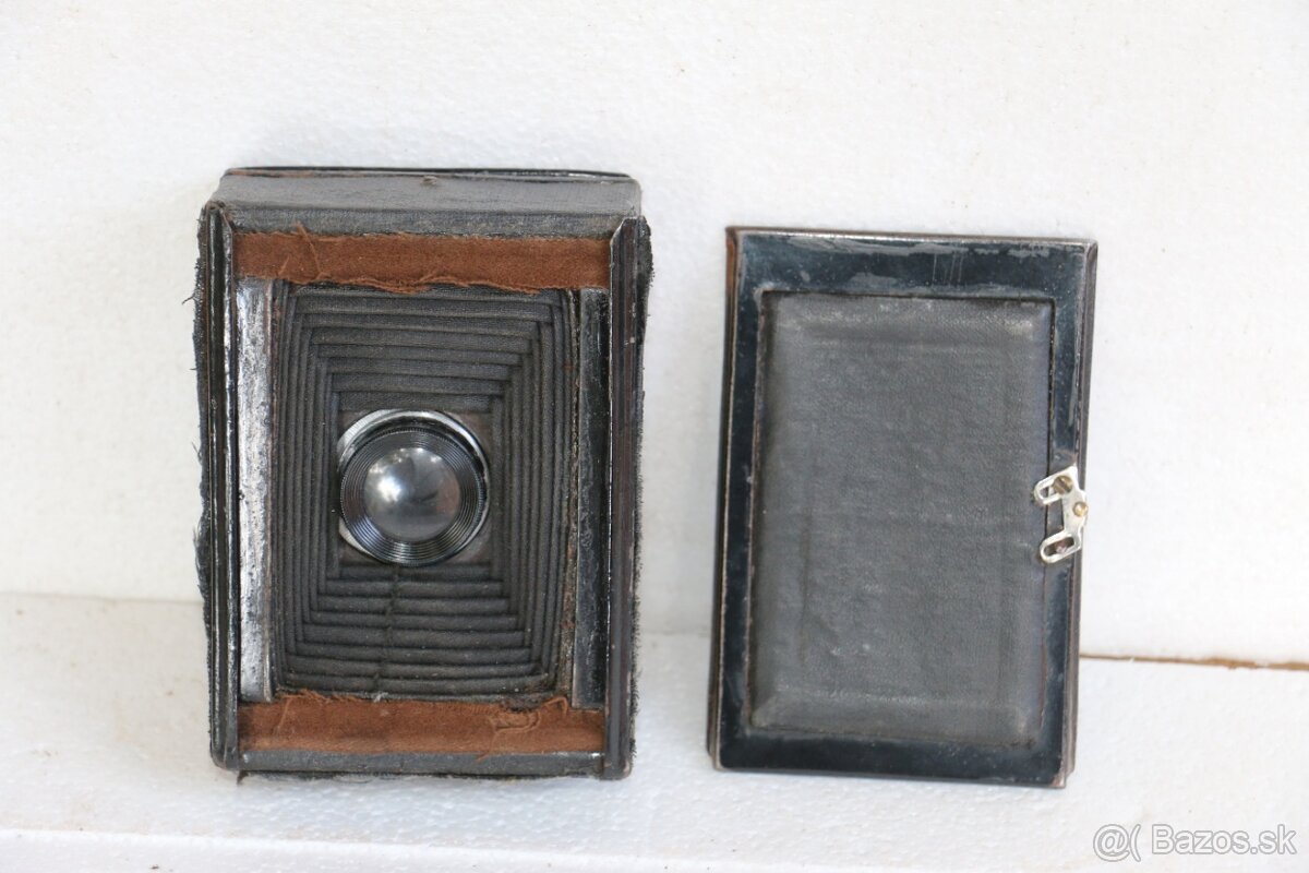 Starý mechový fotoaparát - 6