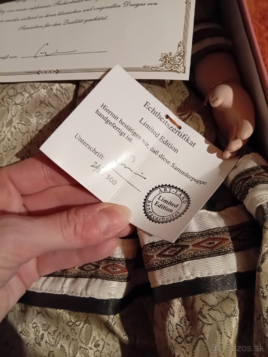 Nerozbalená porcelánová bábika s certifikátom - 6