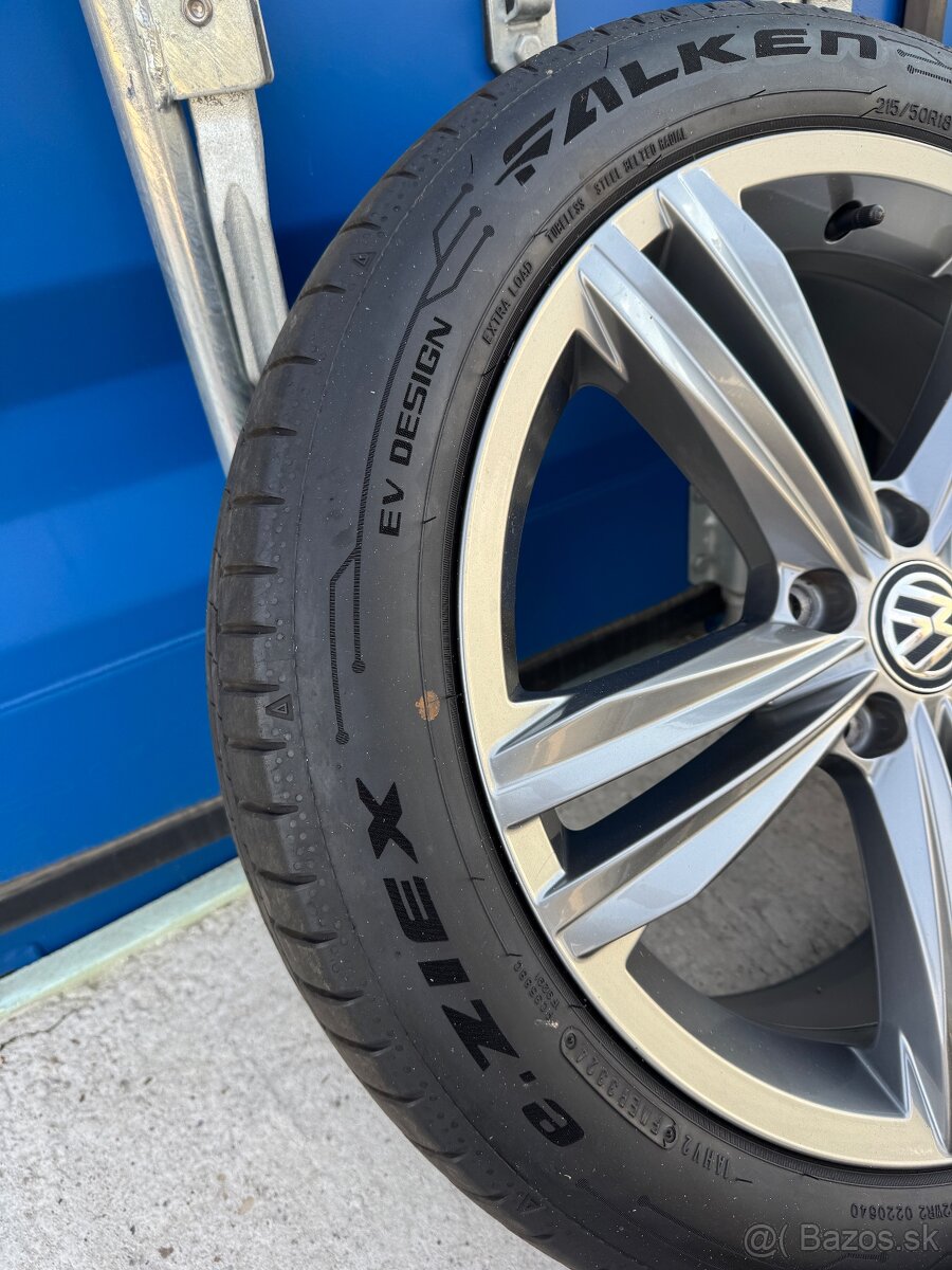 VW Sebring R-line R18 5x112 s letne pneu 215/50 R18 - 6