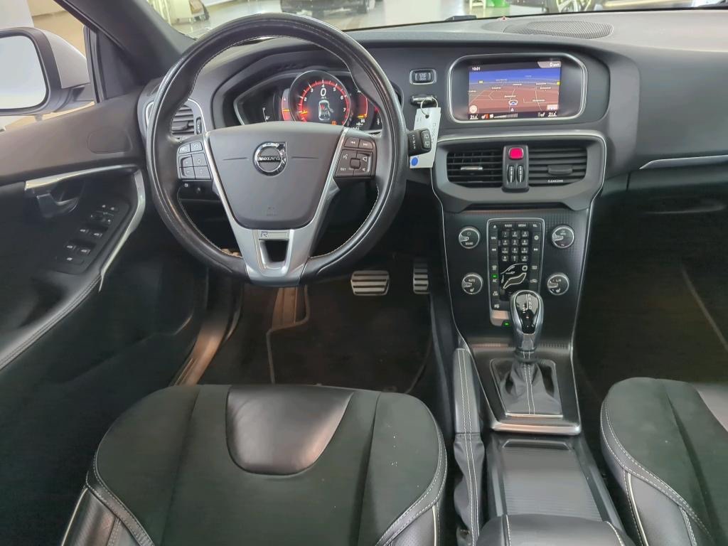 Volvo V40 R-design - 6