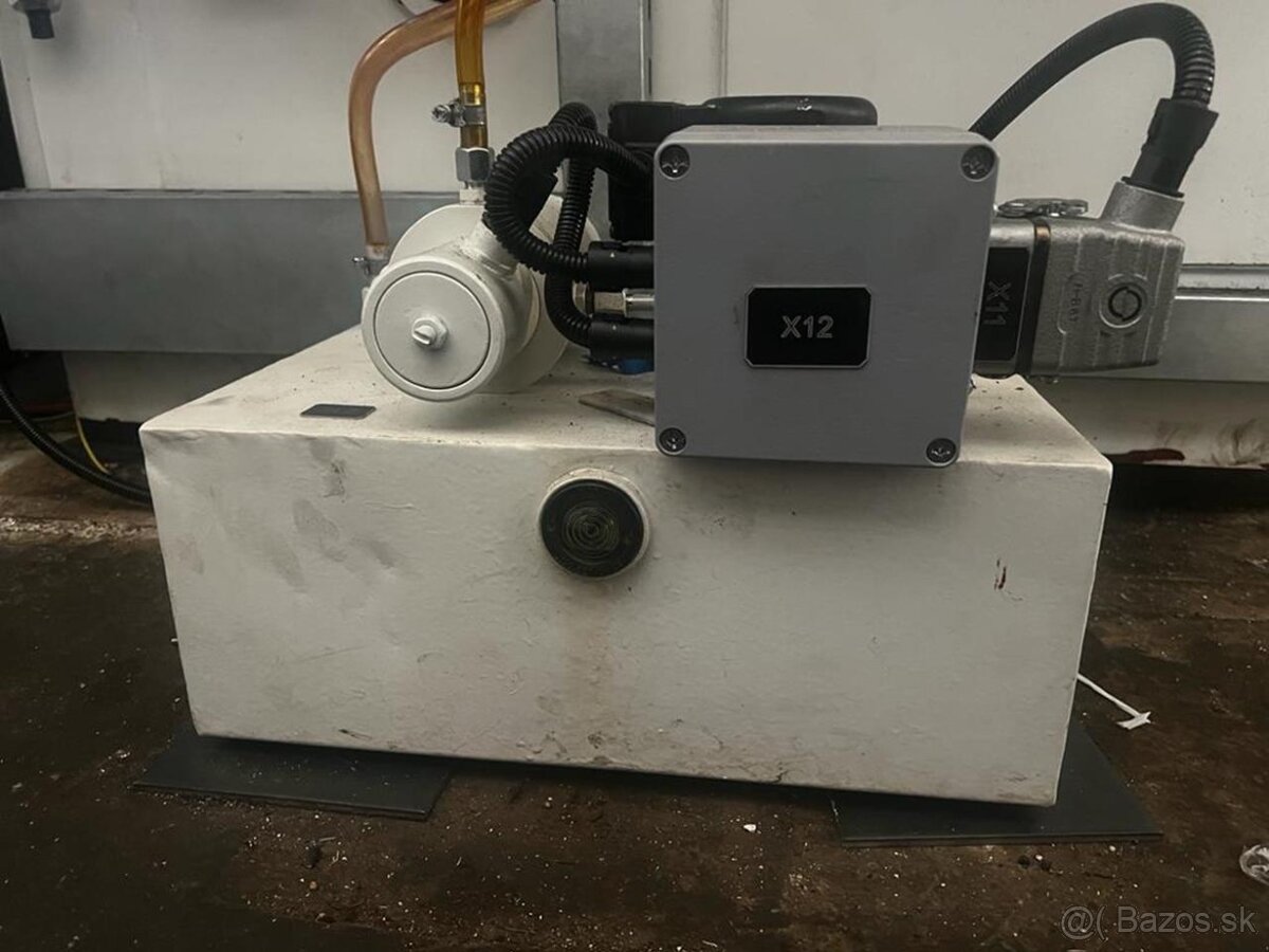 CNC Bruska TOS BHU 50/1500 - 6