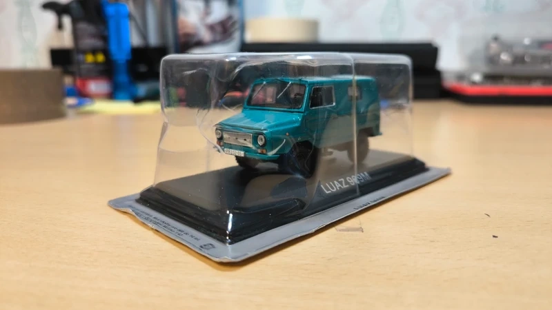 Kultovní auta ČSSR + Legendární automobily minulé éry 1:43. - 6