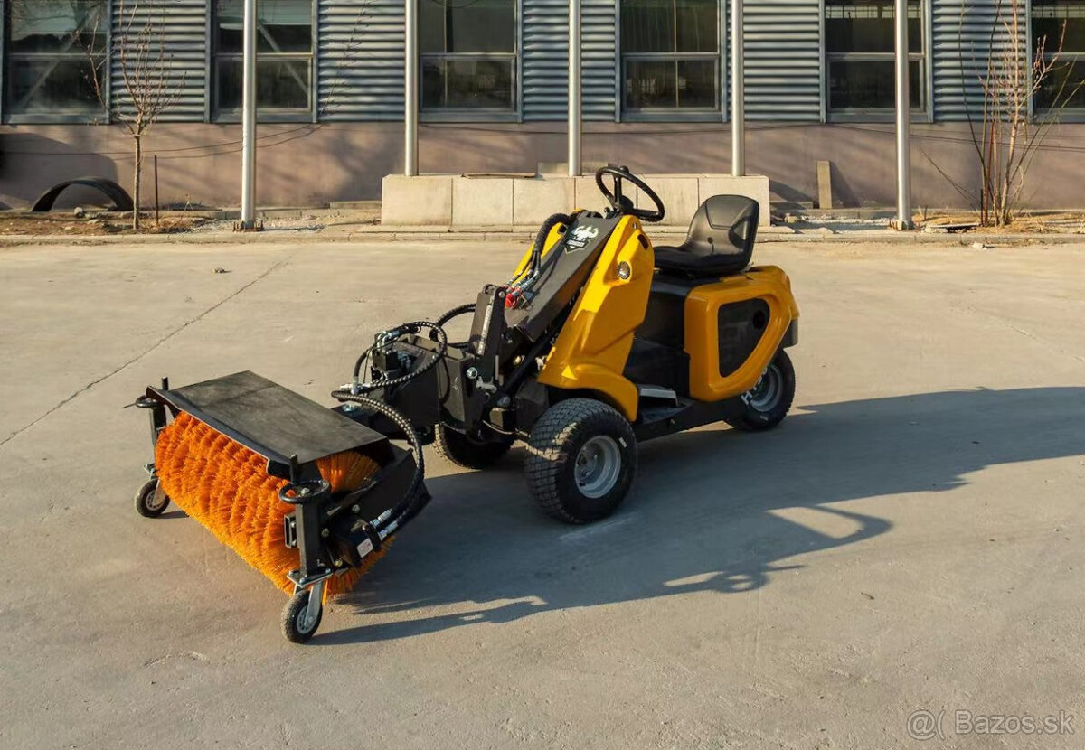 Predám obratný 3 kolesový nakladač tipu multione pohon 3x3 - 6