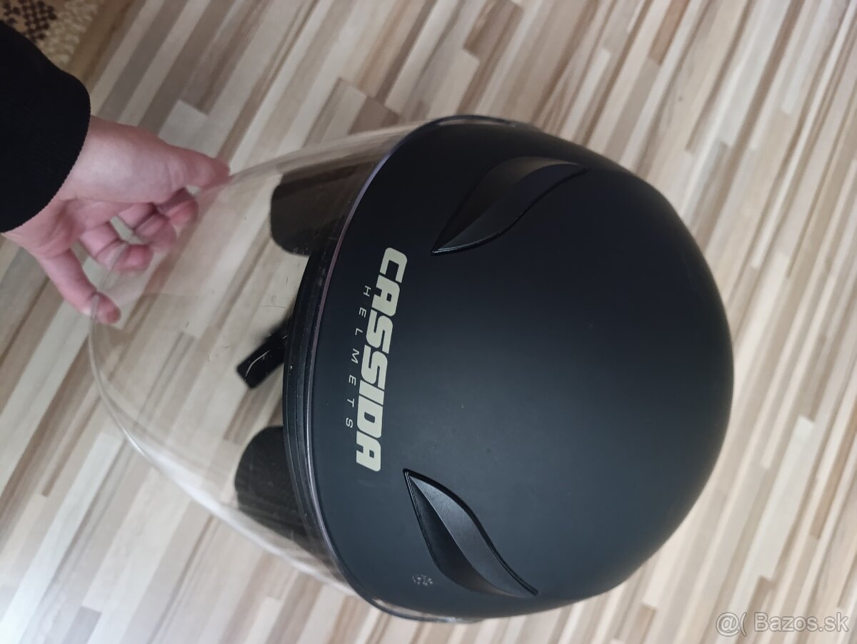 Prilba na motorku - 6