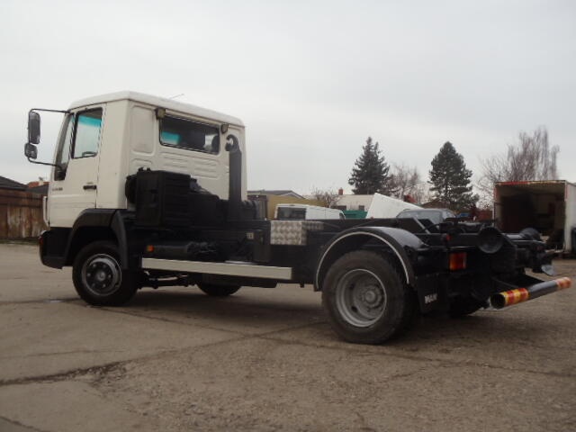 MAN 8.185 LC Hákový nosič kontejnerů - 6