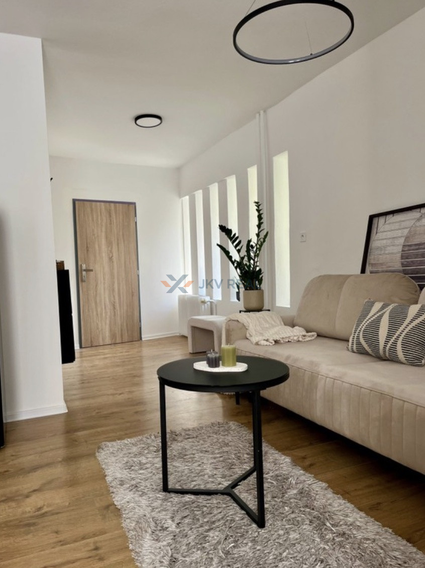 Garsónka v mestskej vile s komunitnou záhradou a s bazénom - 6