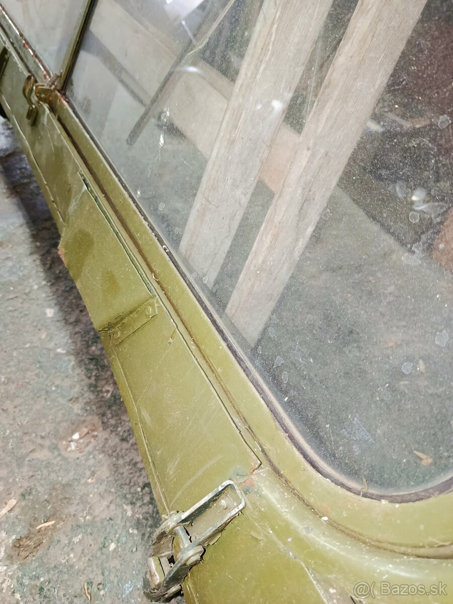 Gaz 69 - přední okno - 6