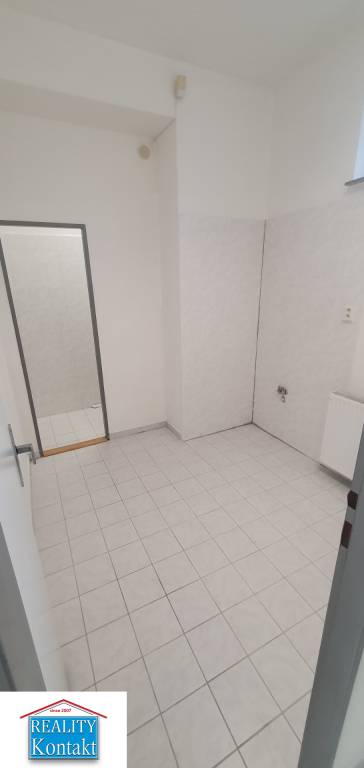 Obchodný priestor - širšie CENTRUM prenájom 70m2 Nové Zámky - 6