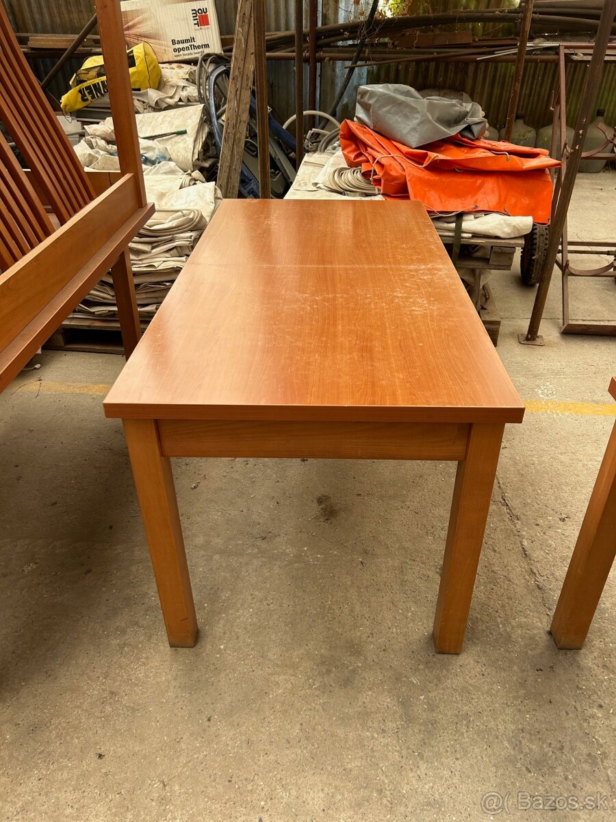 Jedálenské stoly a stoličky - 6