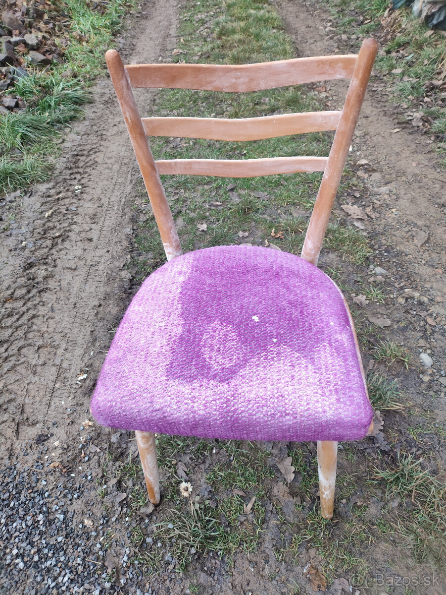 DARUJEM A PREDAM DREVENE STOLICKY - 6