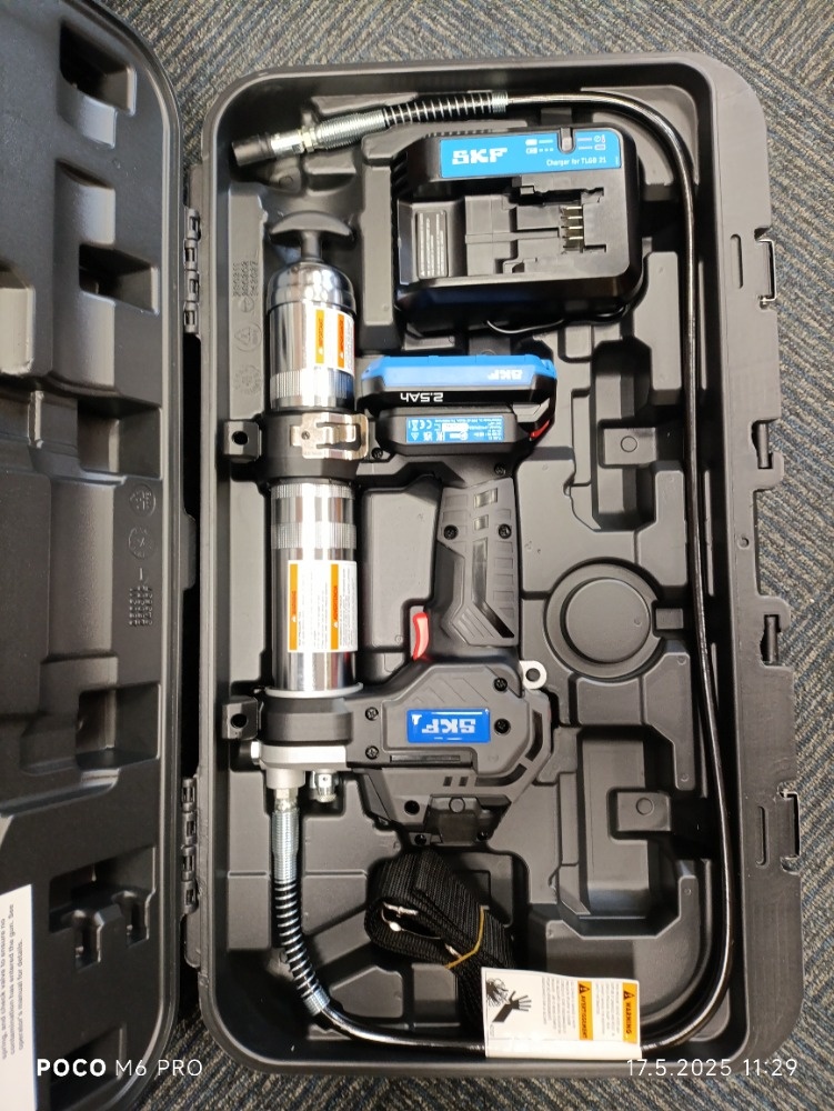 Mazací lis SKF aku - 6