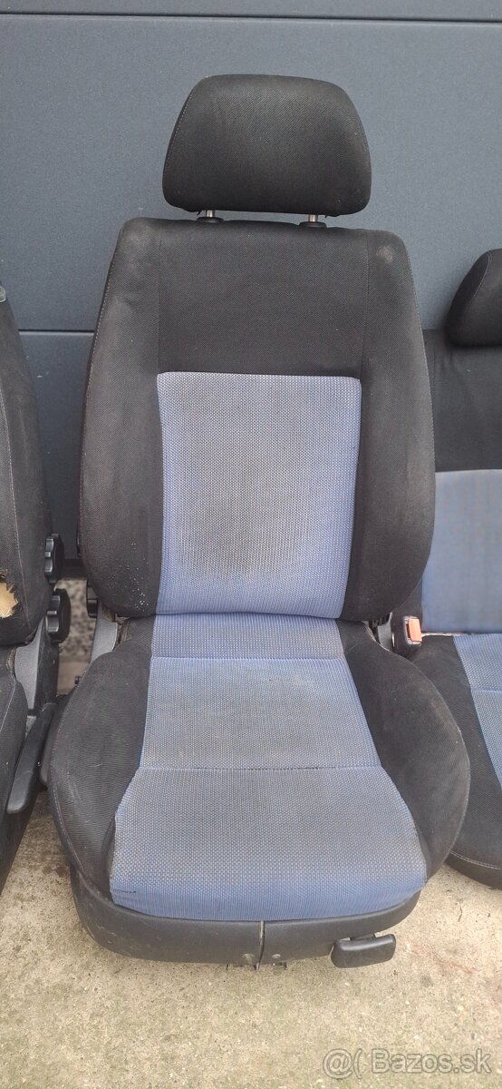 Predám sedačky Volkswagen Golf 4 - 6