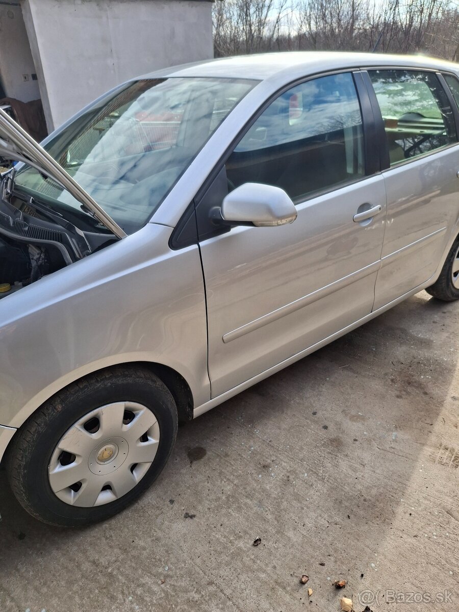 Volkswagen Polo 1.2 benzín - 6