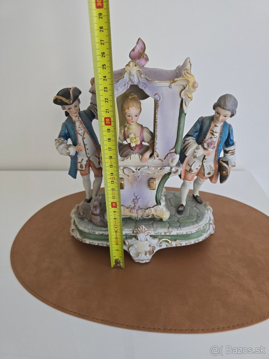 Porcelánová soška Biscuit - 6