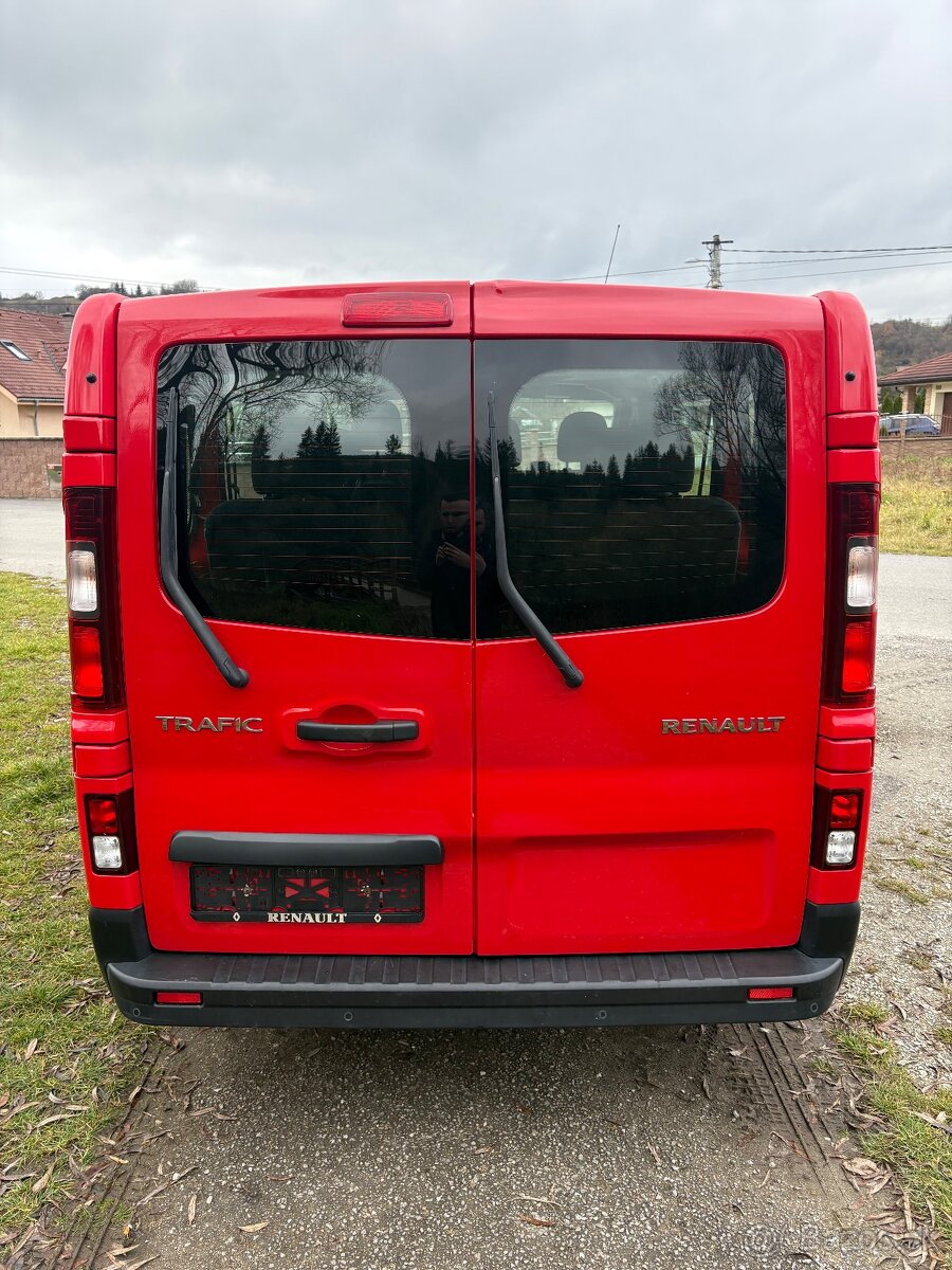 RENAULT TRAFIC 1.6 DCI 9 MIESTNY - 6