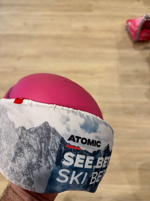 Predám dievčenskú lyžiarsku prilbu s visorom veľkosť XS (48- - 6