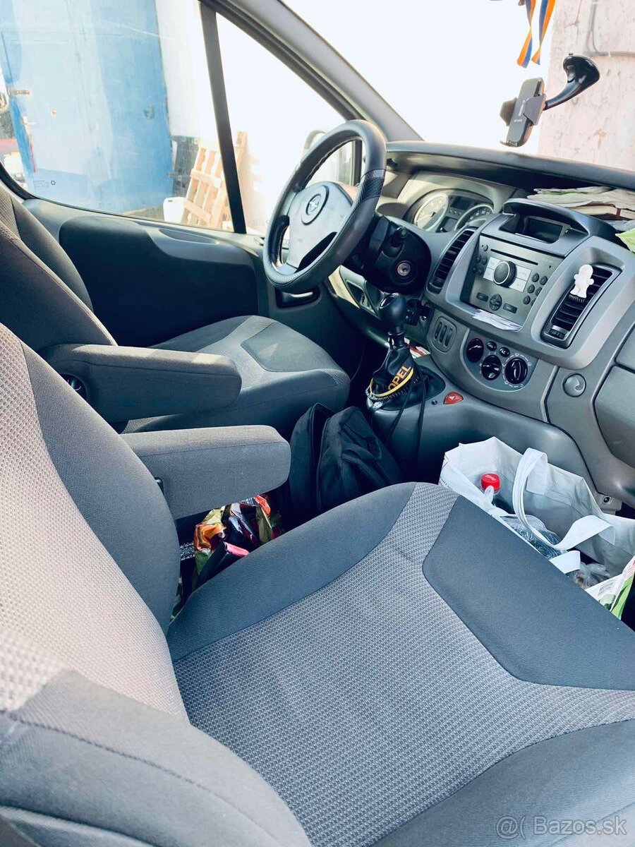 Opel Vivaro 2.5 107kw TOUR - 6
