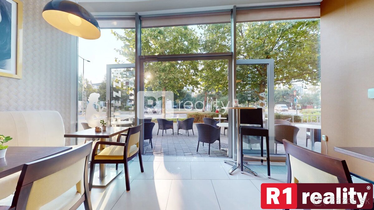 Jedinečný obchodný priestor v centre kúpeľného mesta Piešťan - 6