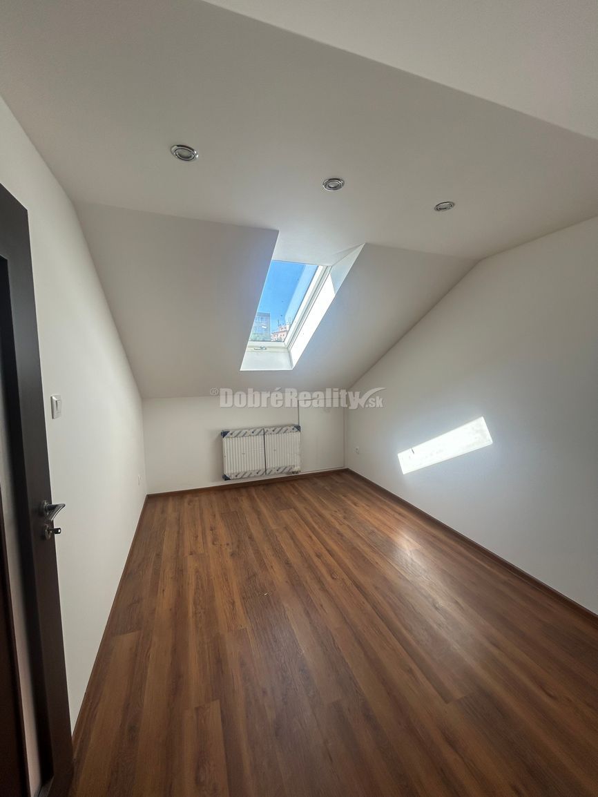 Prenájom podkrovného 1izb bytu pri Gymnáziu - 6