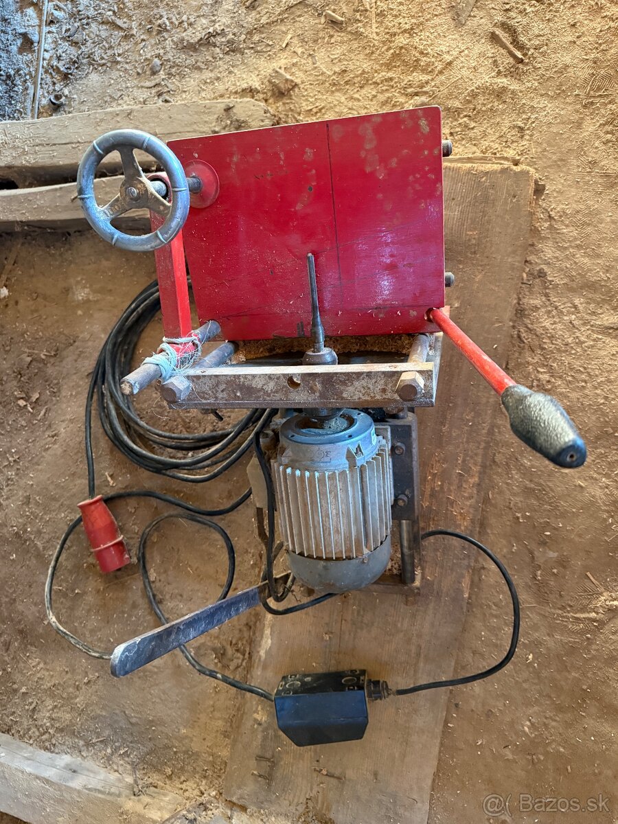 Stolová dlabačka pre hobby stolára - 6