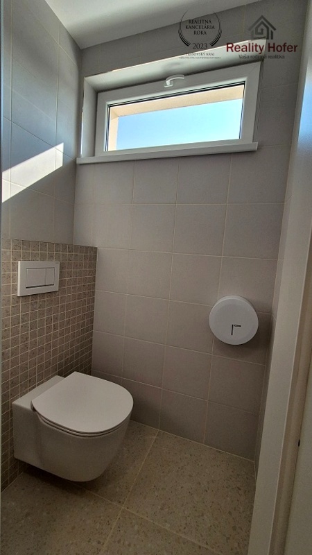 Kompl. zrekonštruovaná kancelária 21,6m2, DePoint, Prešov - 6