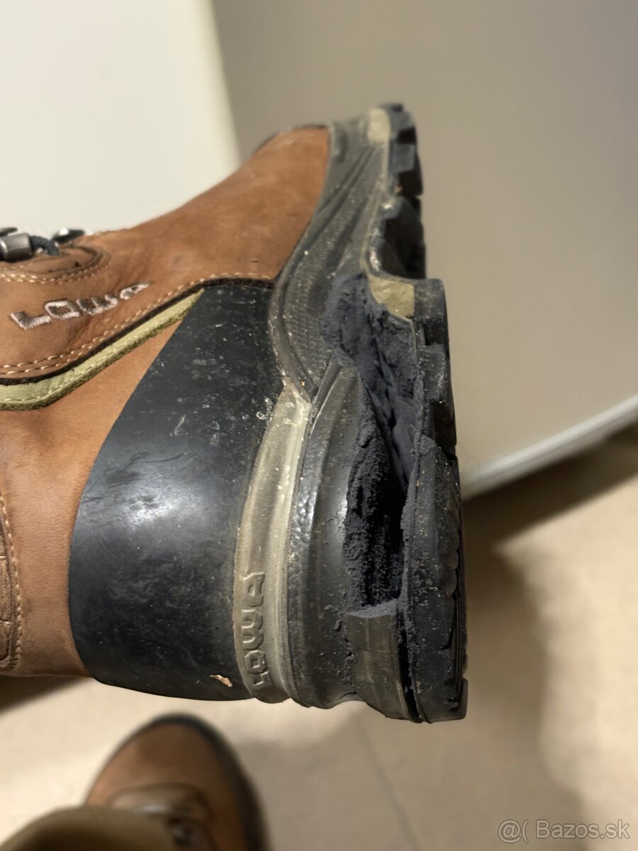 Turisticke topanky Lowa - 6