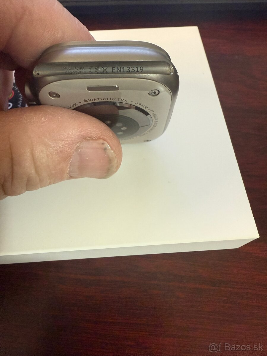 Apple Watch ultra 2 49mm natural titán Alp - 6