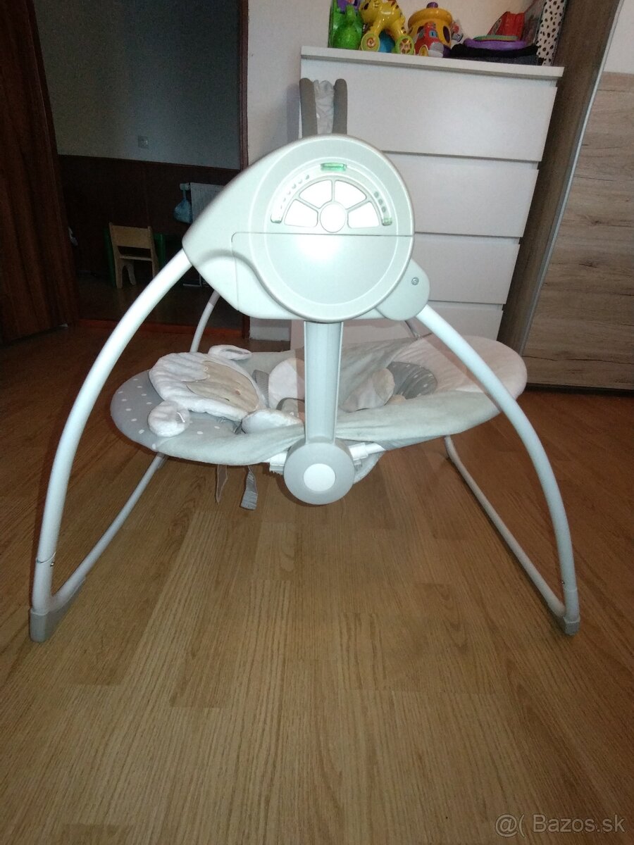 INGENUITY HOJDAČKA S MELÓDIOU CUDDLE LAMB 0M+ DO 9 KG - 6