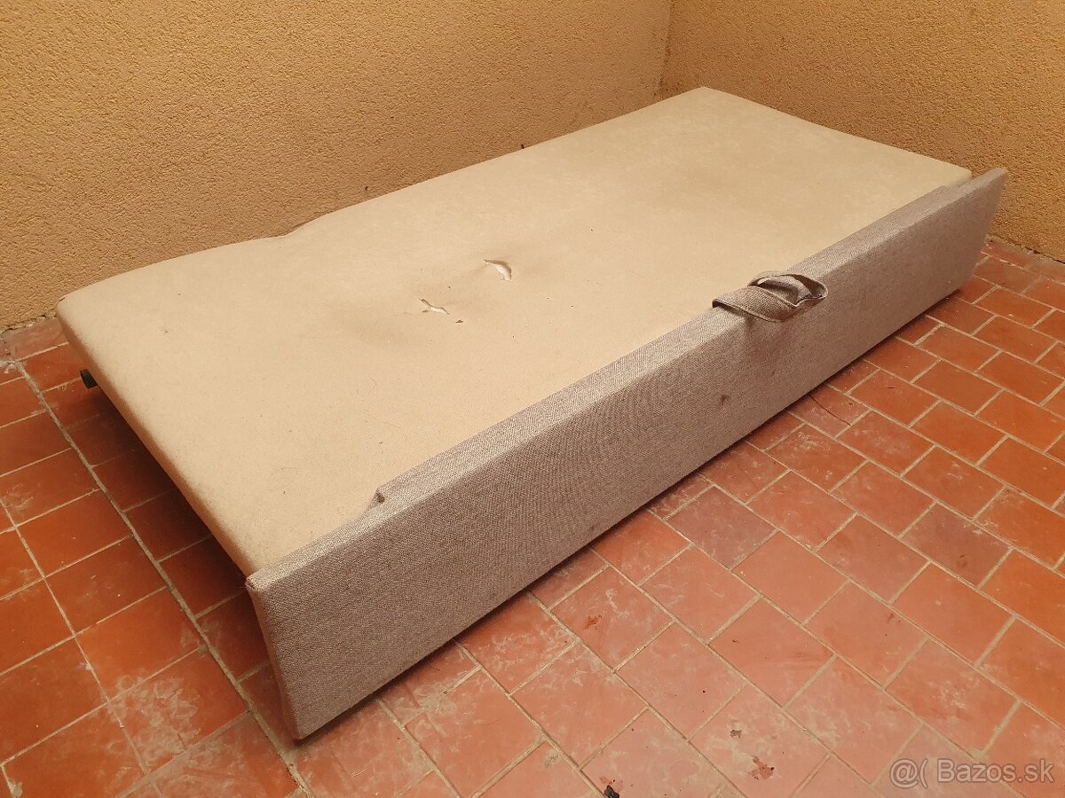 Darujem za odvoz Gauč/ lôžko - 6