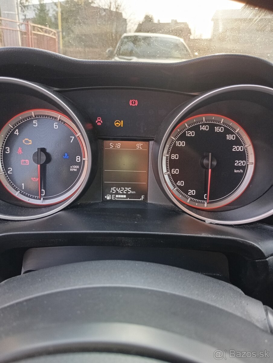 Predám Suzuki Swift 1.3,rok 2017 66kw benzín - 6