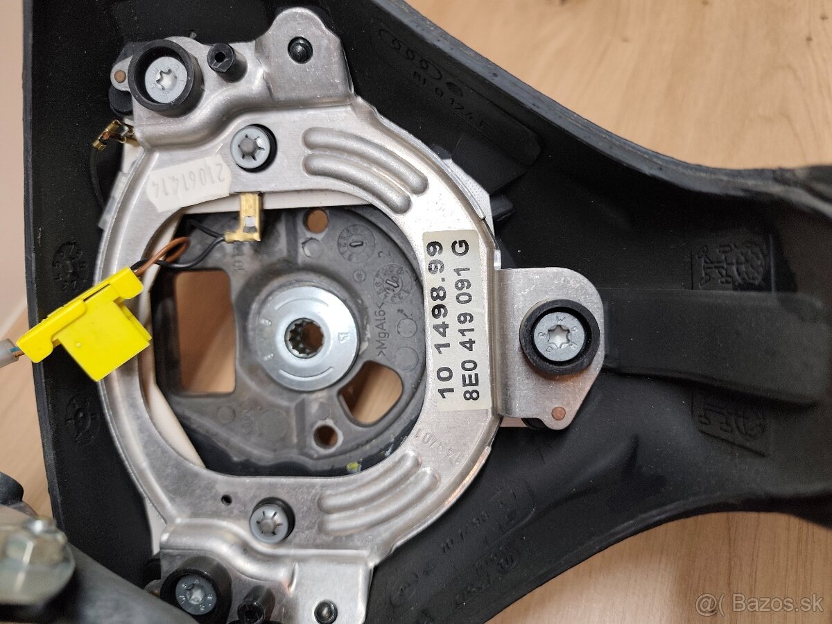 Kožený volant třiramenný na AUDI A4/ A3 - 6