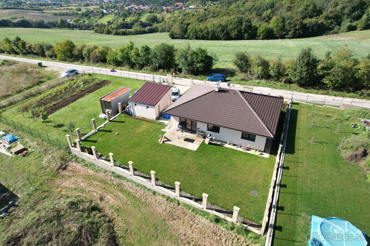 Na predaj novostavba rozmerného, 4 izbového rodinného domu s - 6