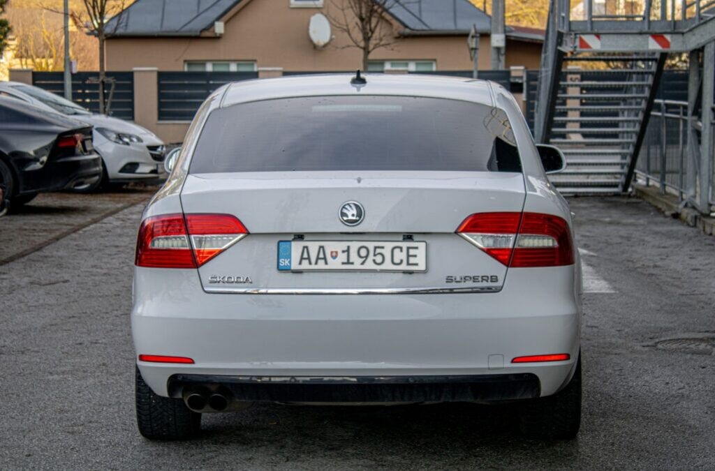 Škoda Superb 2.0 TDI CR 170k Elegance DSG - 6