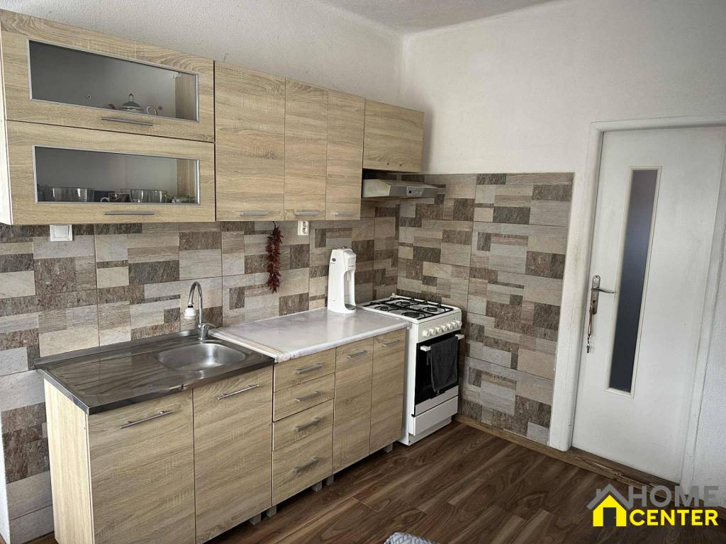 PREDAJ : rodinný dom, Marcelová - 6