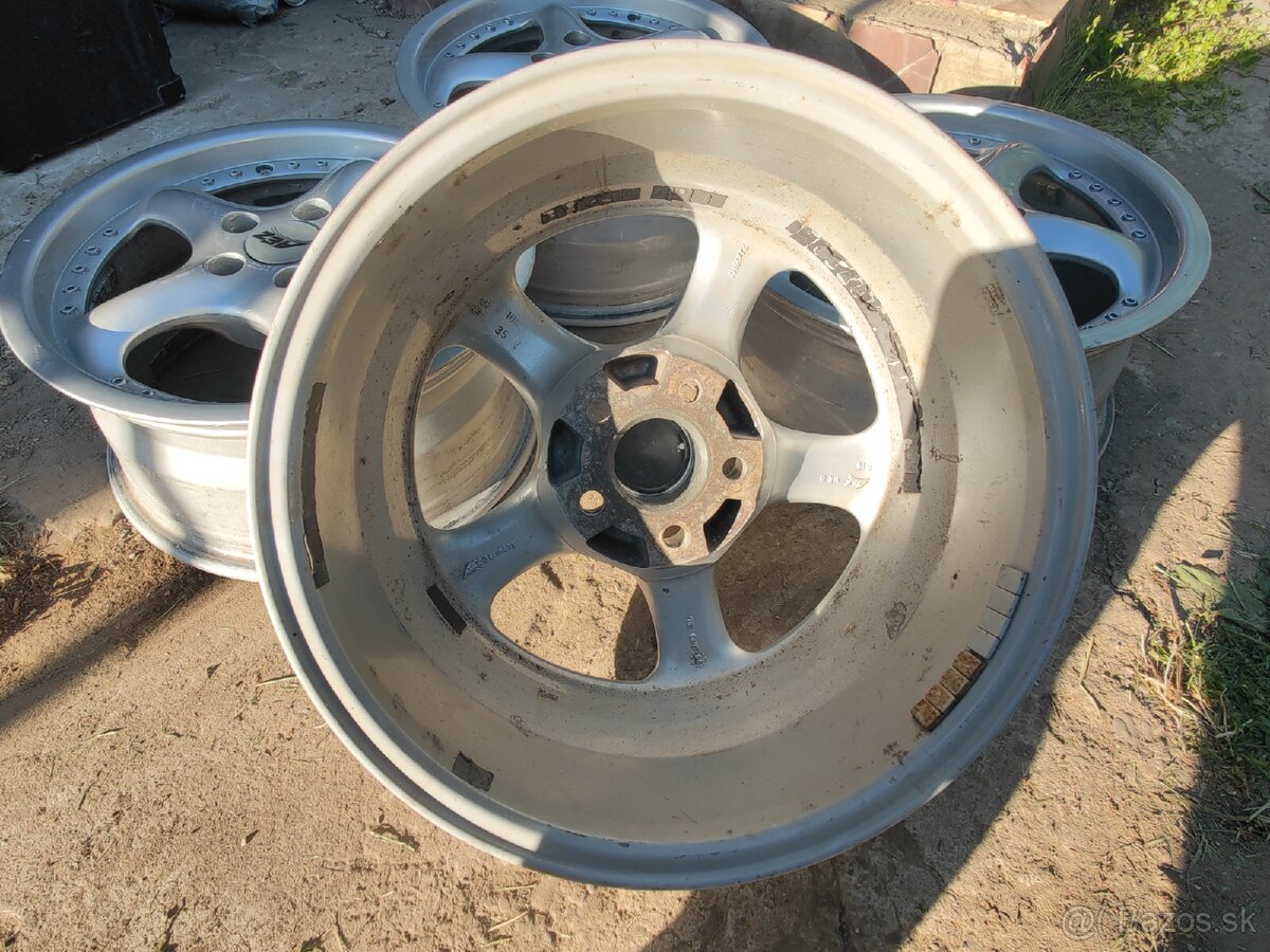 Predám R15 - 6