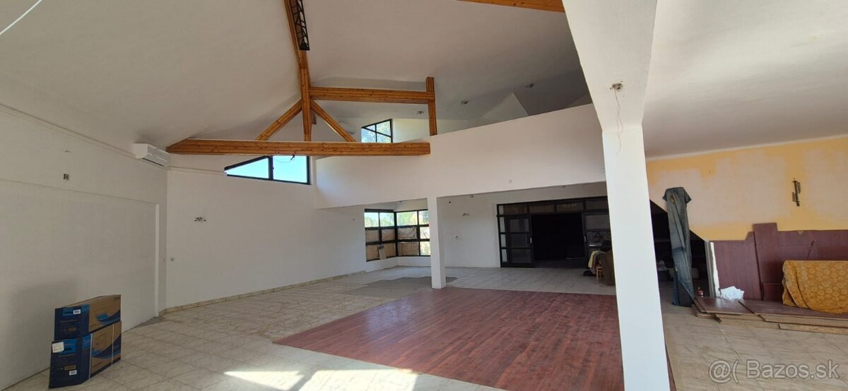 Predaj komerčných nebytových priestorov v Chotíne ID : 520 - 6